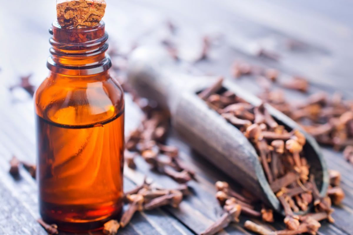 ¿Cómo se hace un perfume industrial?