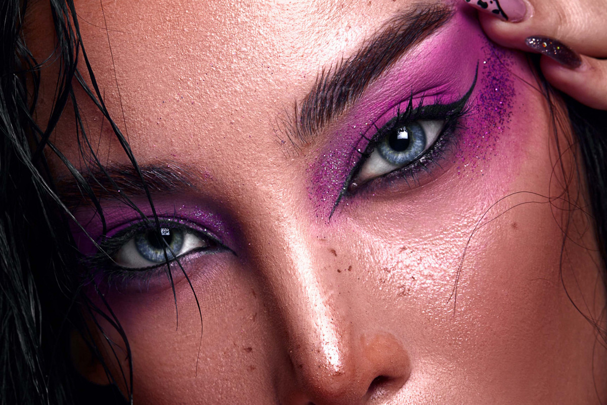 Maquillaje metálico