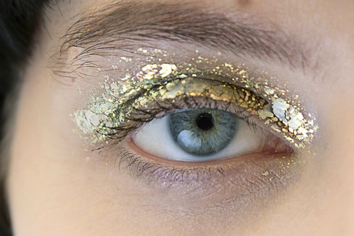 Maquillaje metalizado