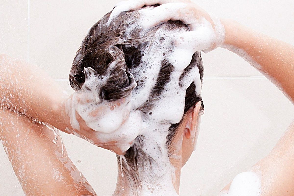 consejos para lavar el cabello graso