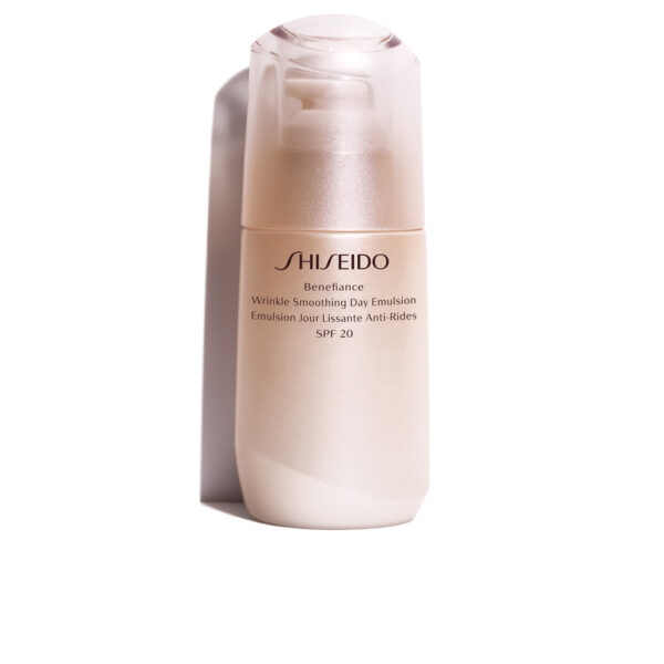 BENEFIANCE WRINKLE SMOOTHING day emulsion SPF20 75 ml by Shiseido